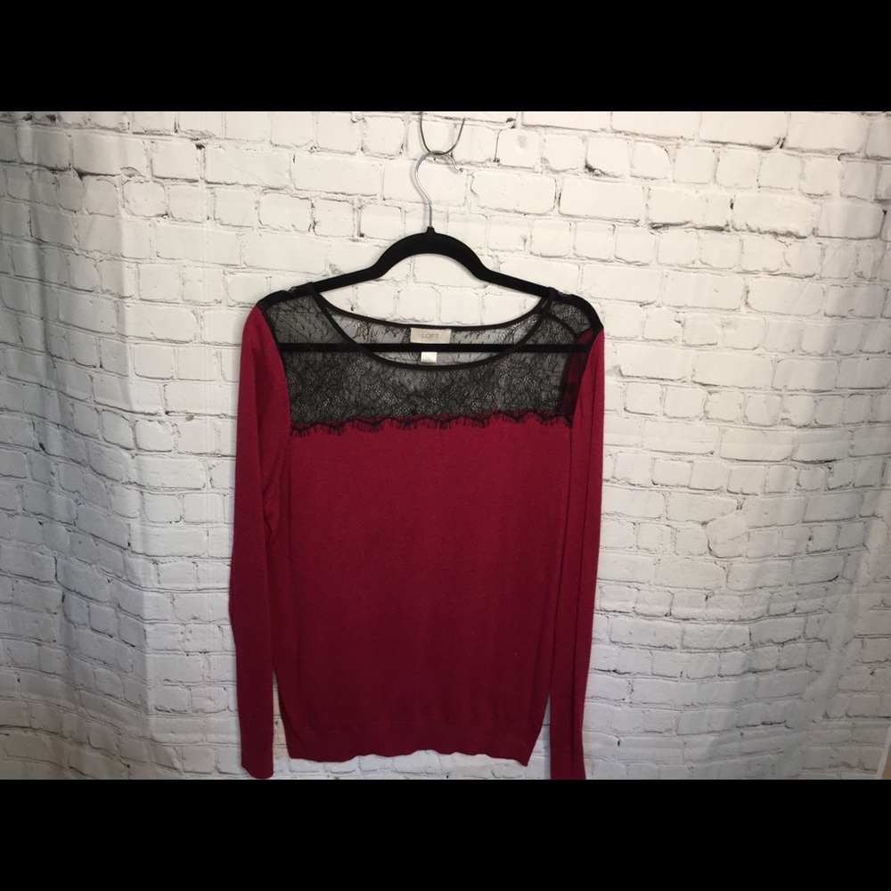 SweaterTop - Lightweight soft.  Worn once.